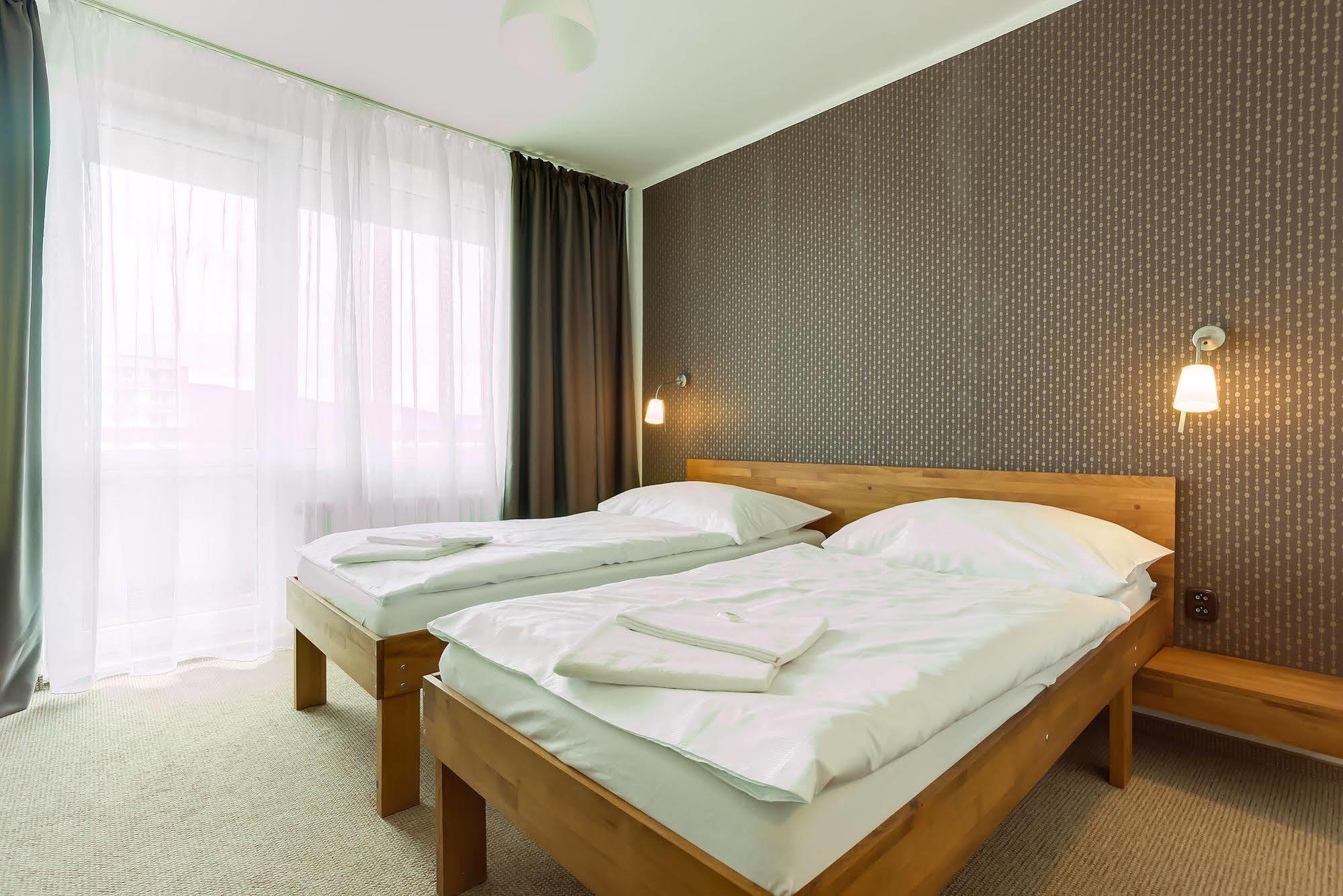 Hotel Lineas Пряшів Екстер'єр фото